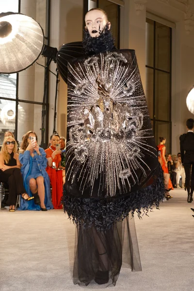 Look 29